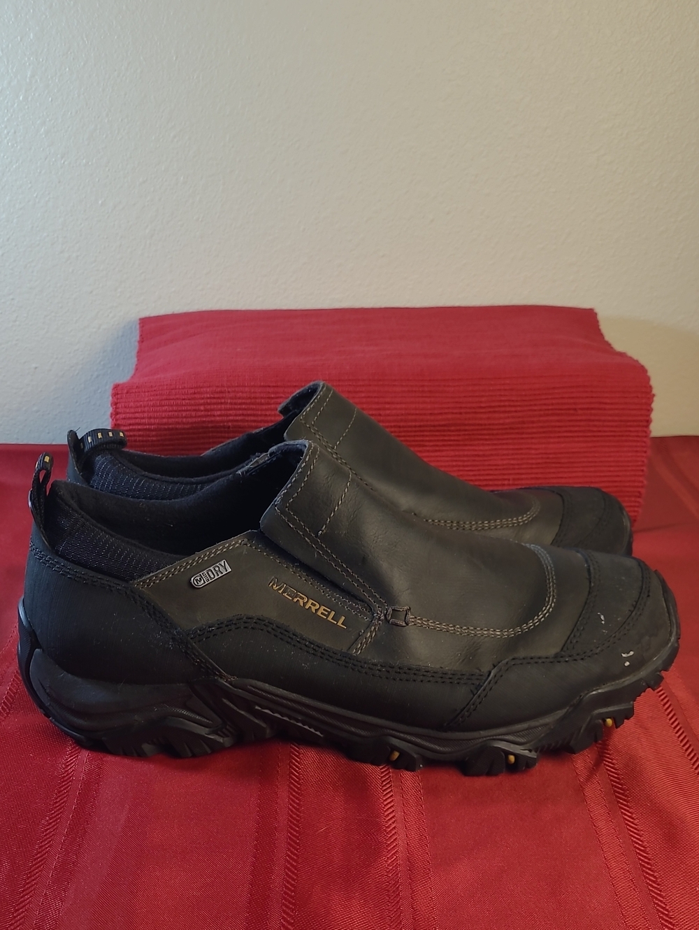 Merrell Men's Black Leather Slip-On Hiking Shoes Size 11.5